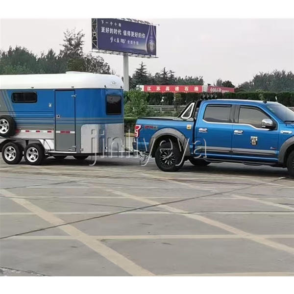 哈尔滨两马方头车